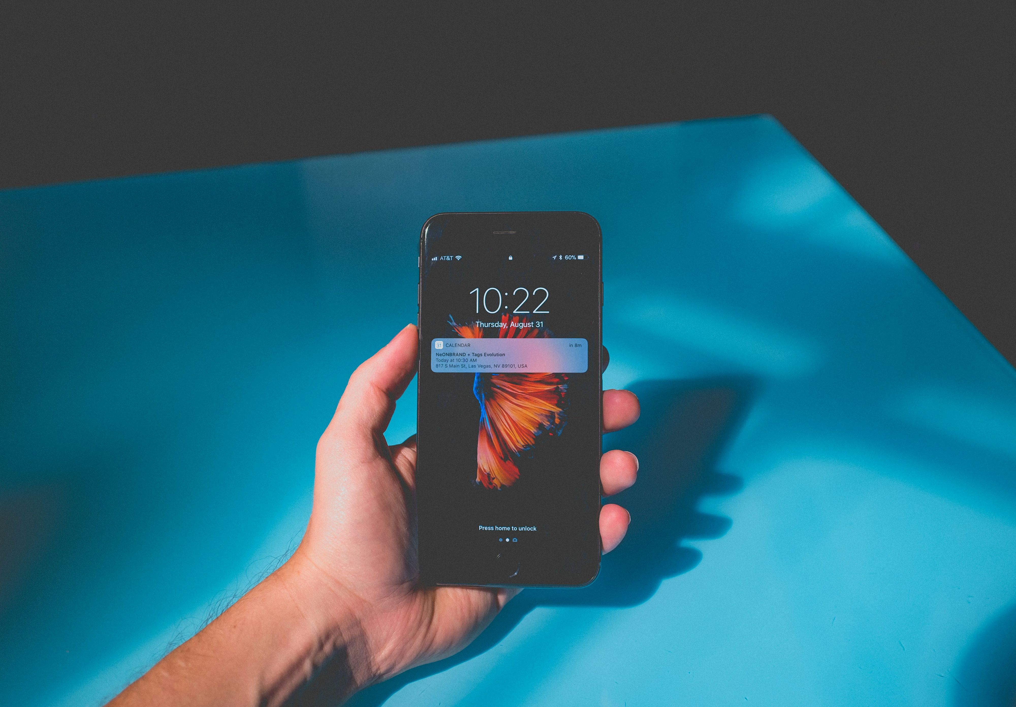 How to stop checking your phone every five minutes